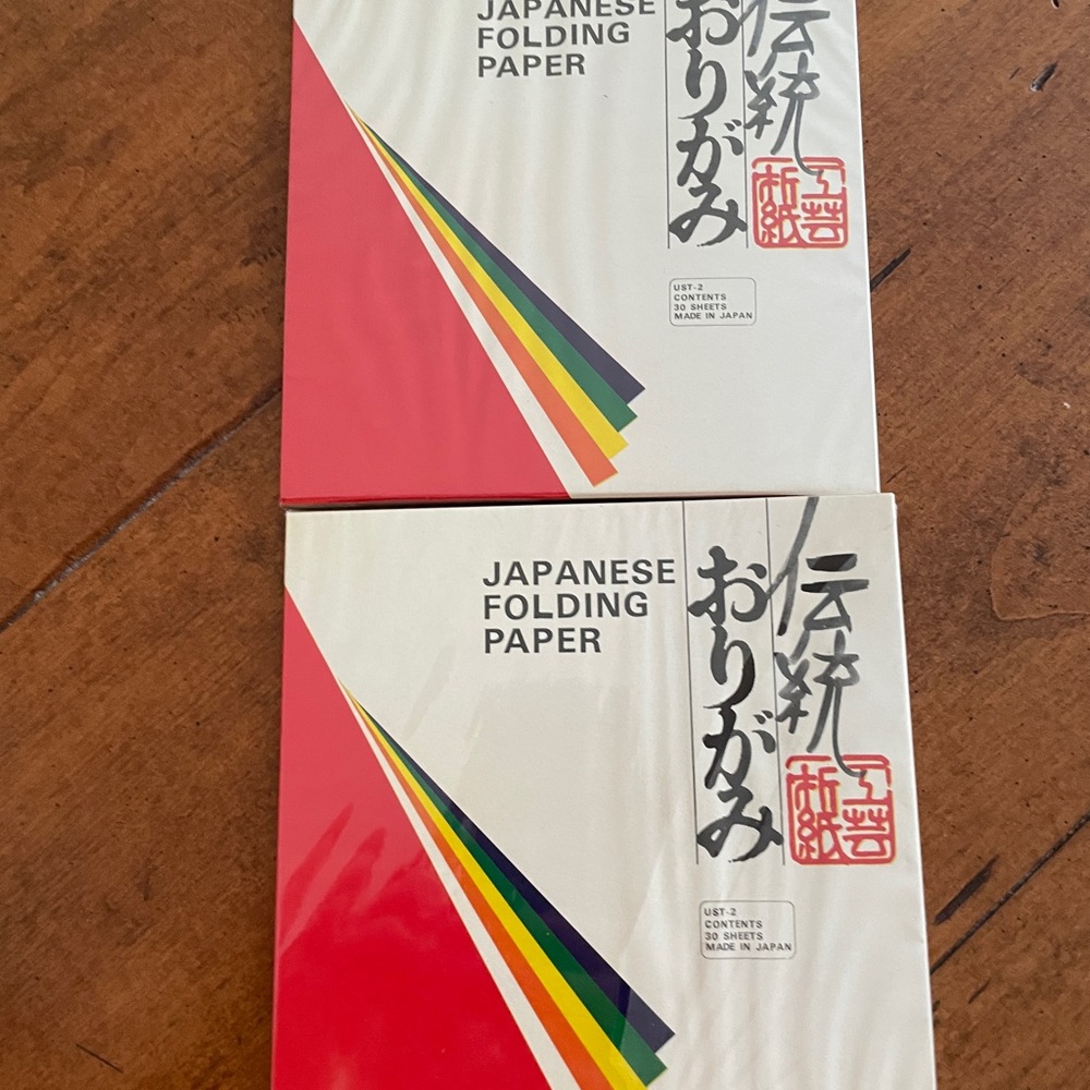 Origami Paper & How To Books - Picture 7 of 7